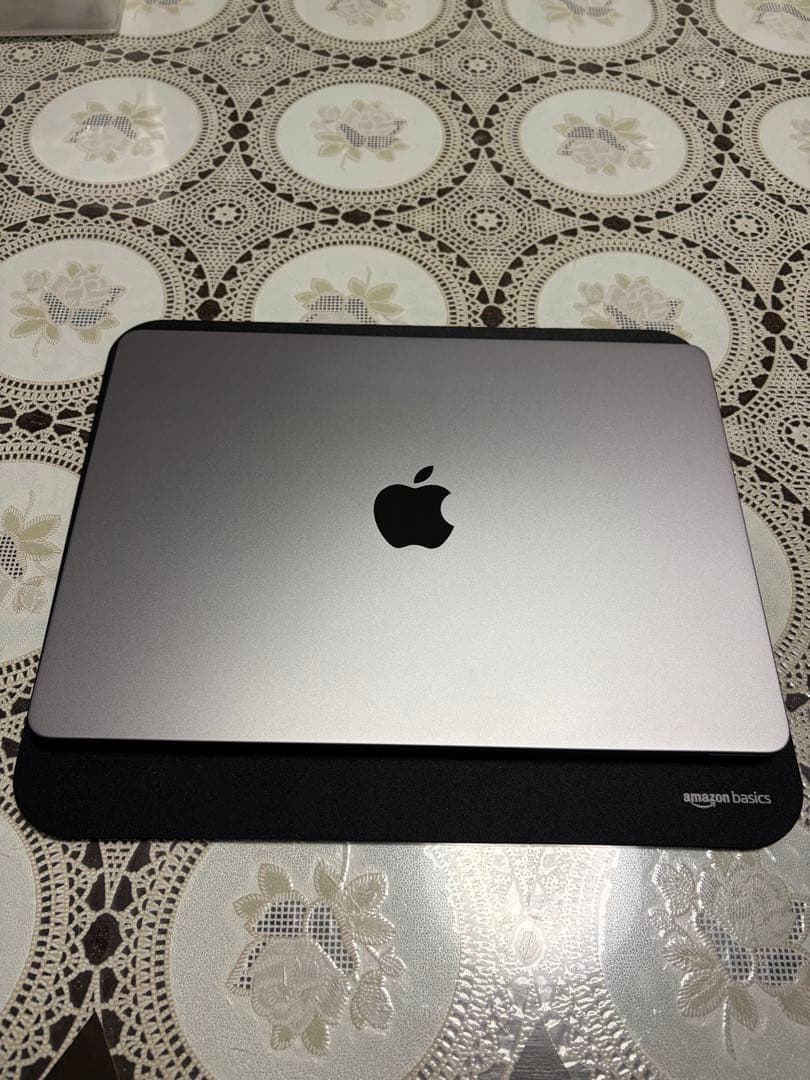 極美品Apple MacBook AIR M3、13.6インチ(KTM)