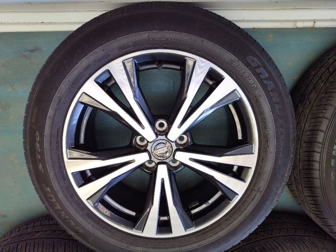 日産エクストレイルT32後期純正18インチホイールタイヤセット（1本分）