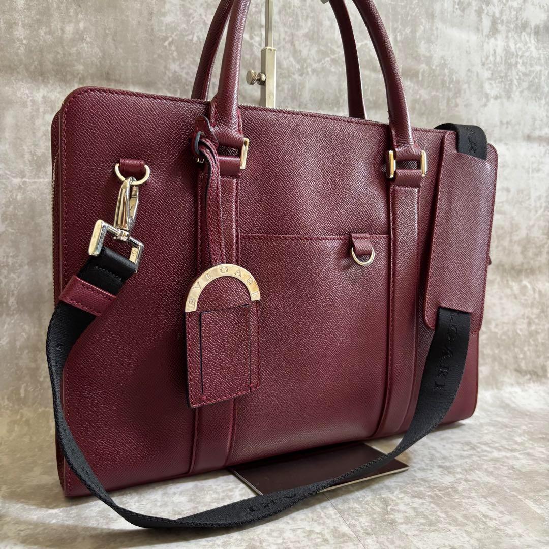 J72 極美品✨BVLGARI ブルガリ　ビジネスバッグ　2way レザー　赤