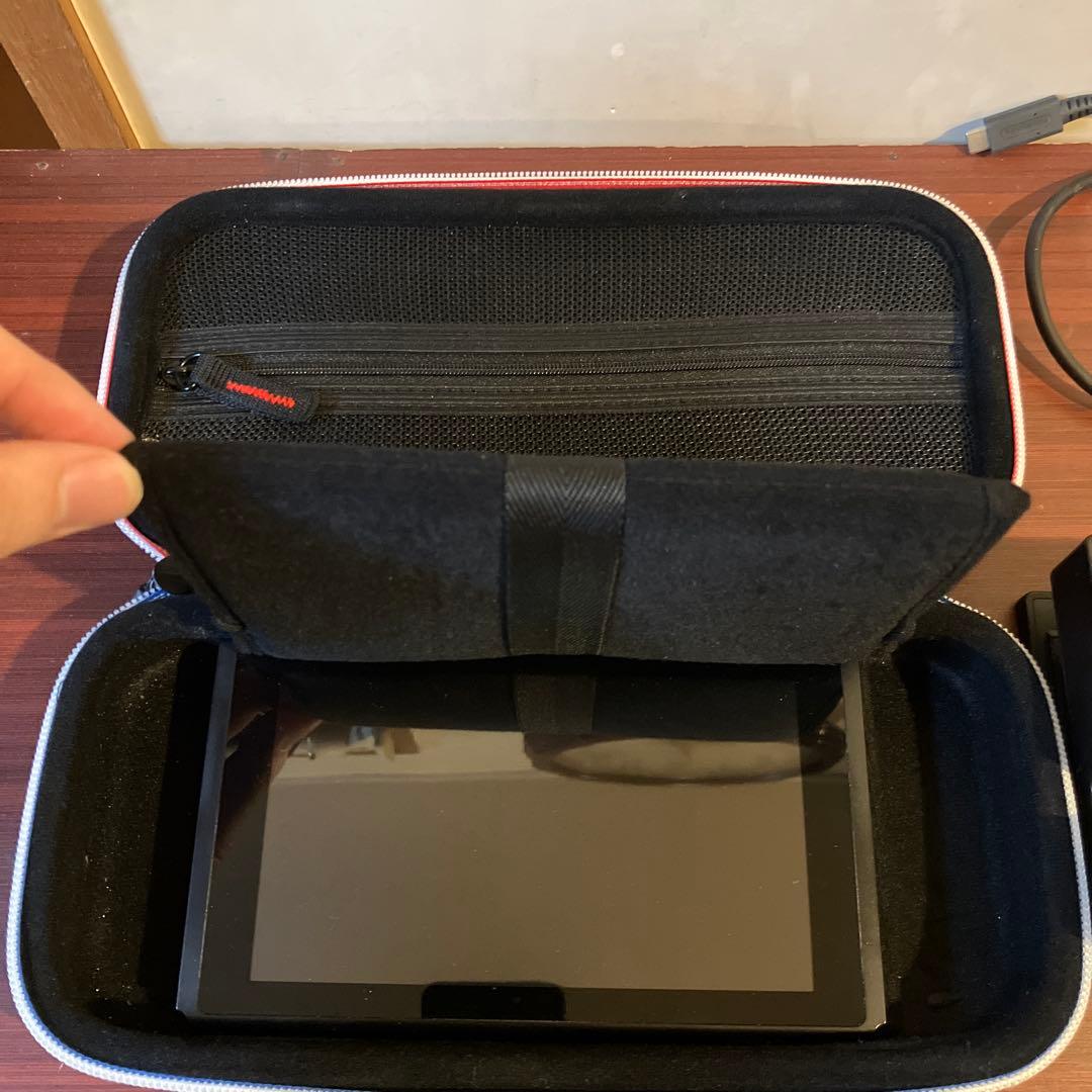 Nintendo Switch 本体　箱なし　ジョイコンなし