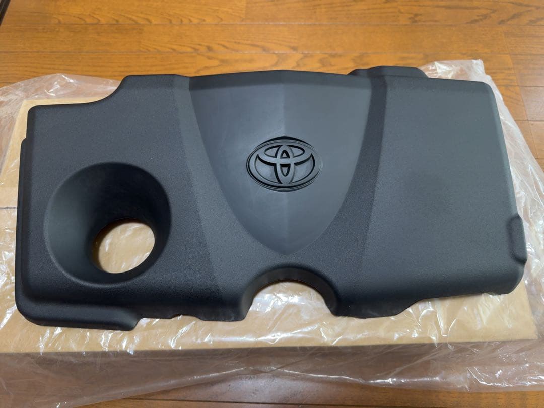 80系ハリアー 純正エンジンカバー
