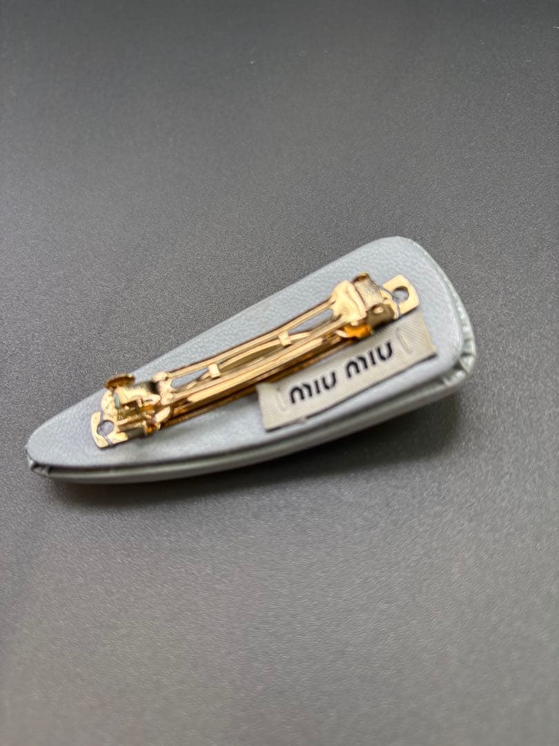 【完売品】miu miu ✨logo barrette✨<No.815>