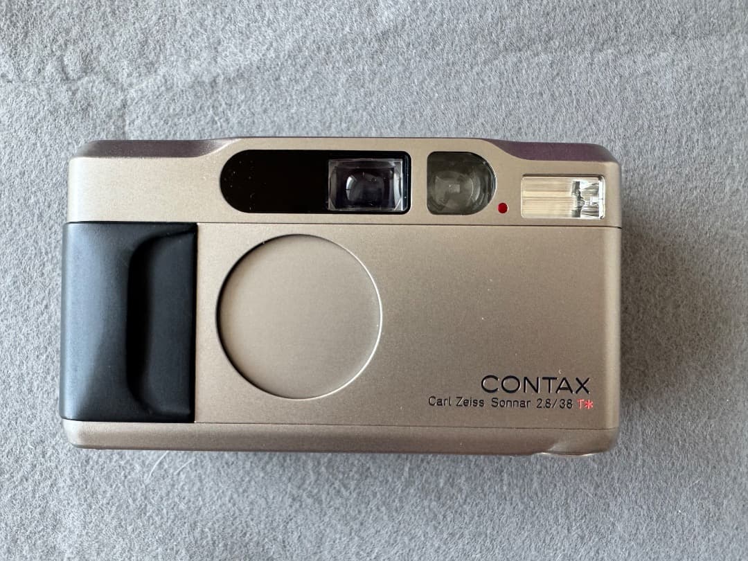 【美品】CONTAX T2 35mm コンパクトカメラ (Carl Zeiss)