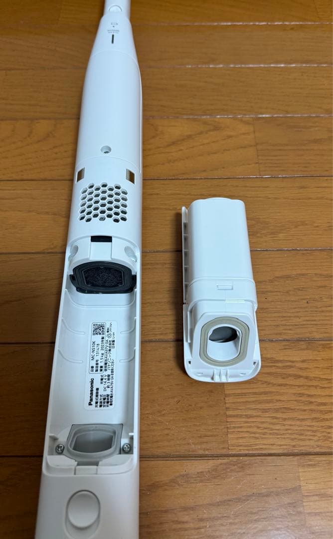 Panasonic コードレス 掃除機 MC-NS10K 23年製