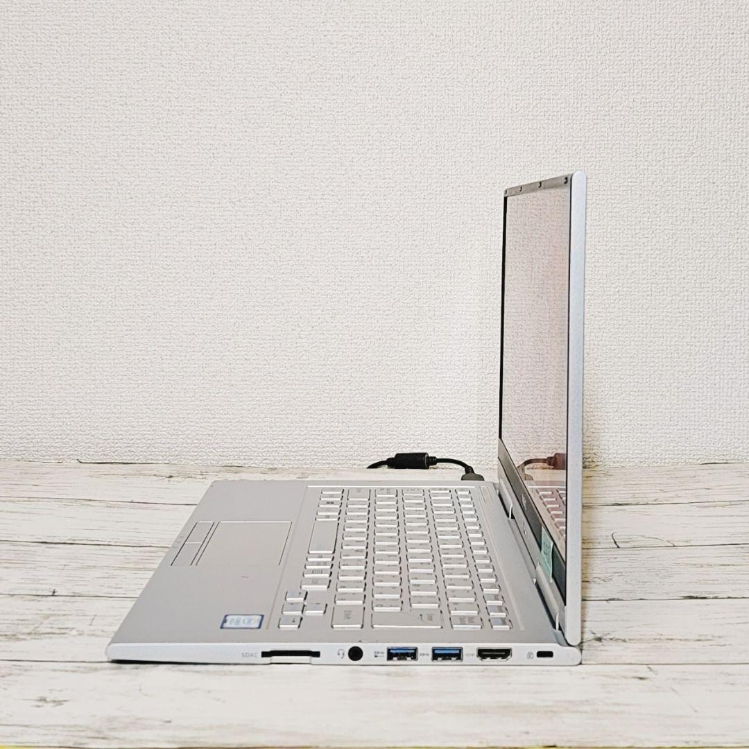 タッチパネルで操作OK♪タブレットPC 第8世代 Core i5 SSD カメラ