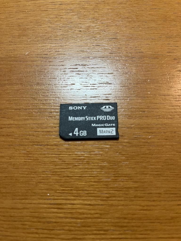 ミラーレス一眼カメラ　ソニーNEX-5　シルバー