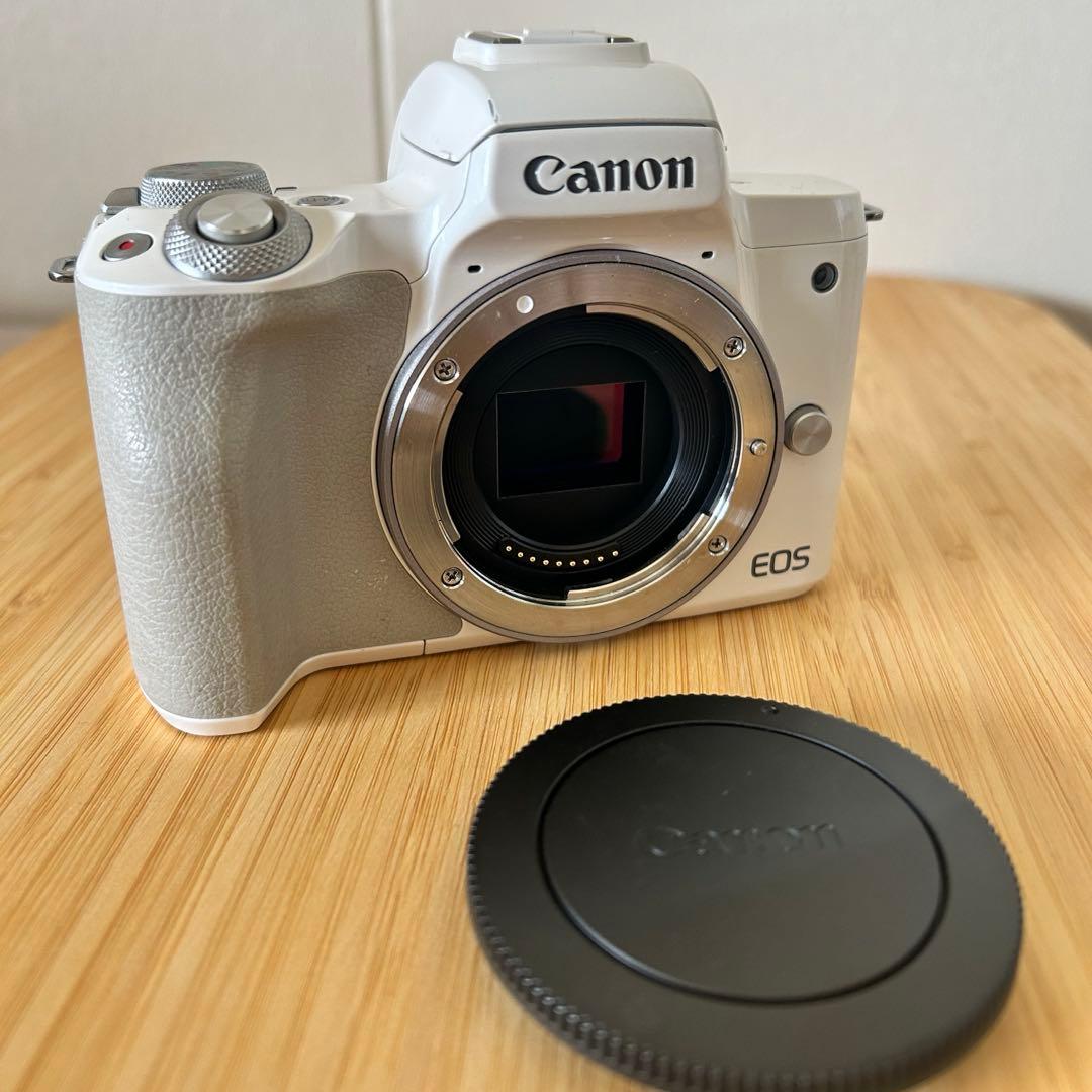 Canon ミラーレス一眼カメラ EOS Kiss M ダブルズームキット