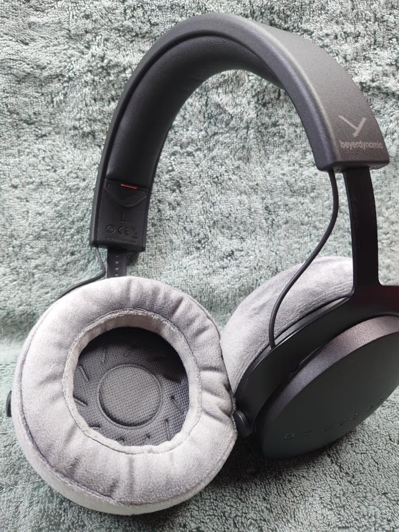 beyerdynamic DT 700 PRO X（交換用純正イヤーパッド付き）