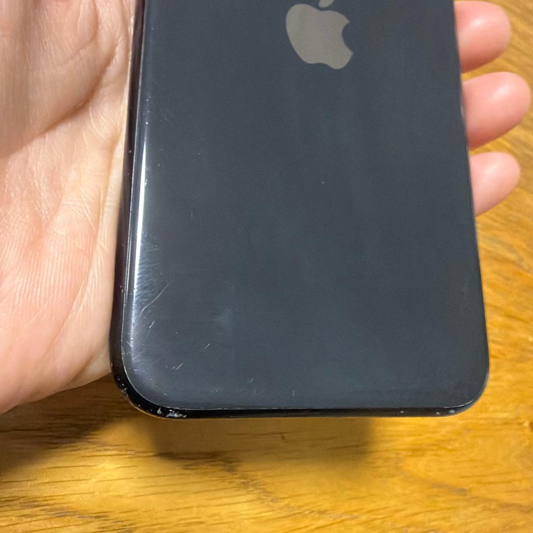 iPhone se2 ブラック　128gb