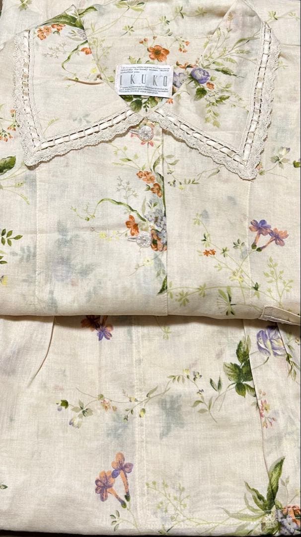 IKUKO 花柄長袖パジャマ