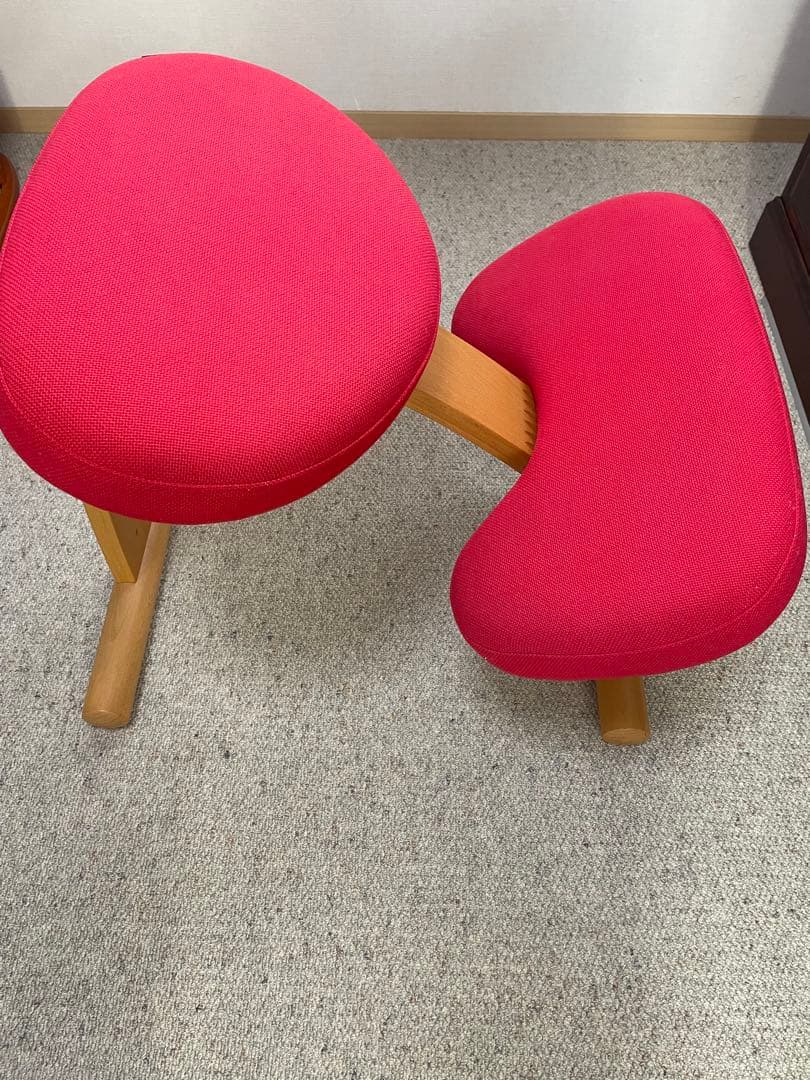 balans Easy 姿勢矯正チェア 赤　バランスイージーチェア