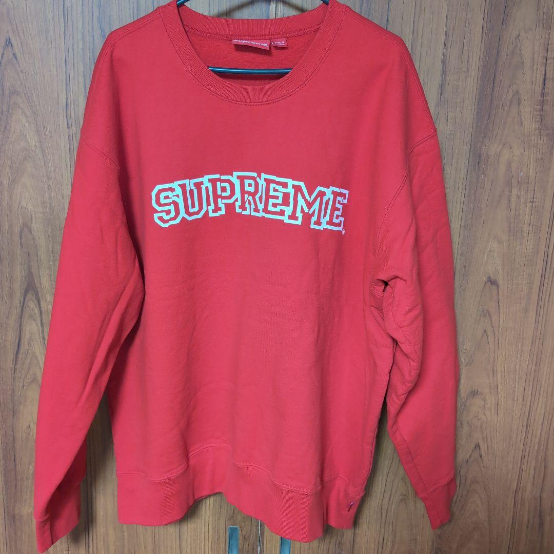 Supreme ロゴ入り トレーナー レッド