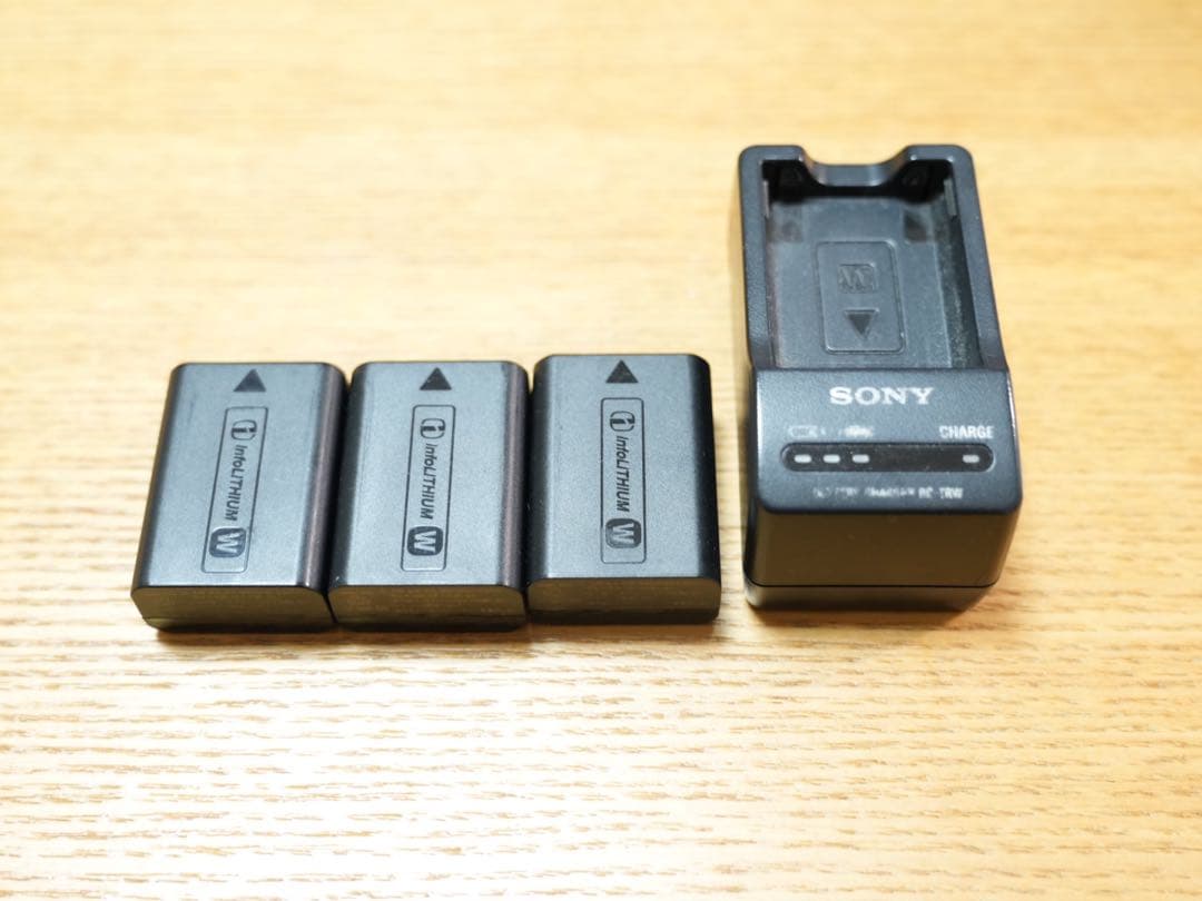 【美品】SONY α6400 ミラーレスカメラ 本体 付属品多数4K対応