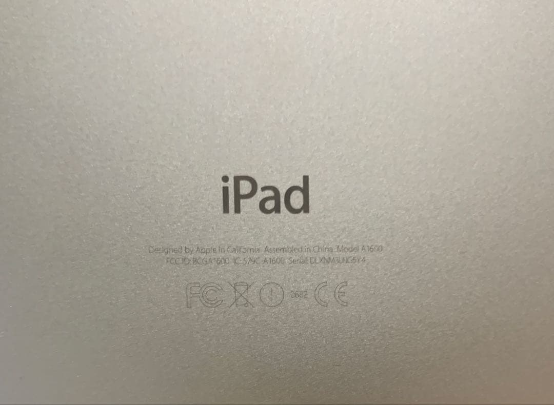 Apple iPad 本体 A1600