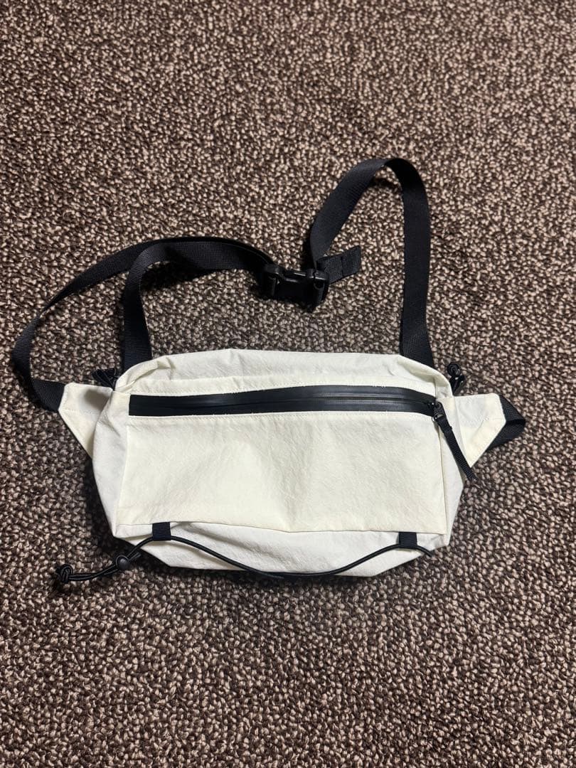 ACUT ファニーポーチ白　ホワイト