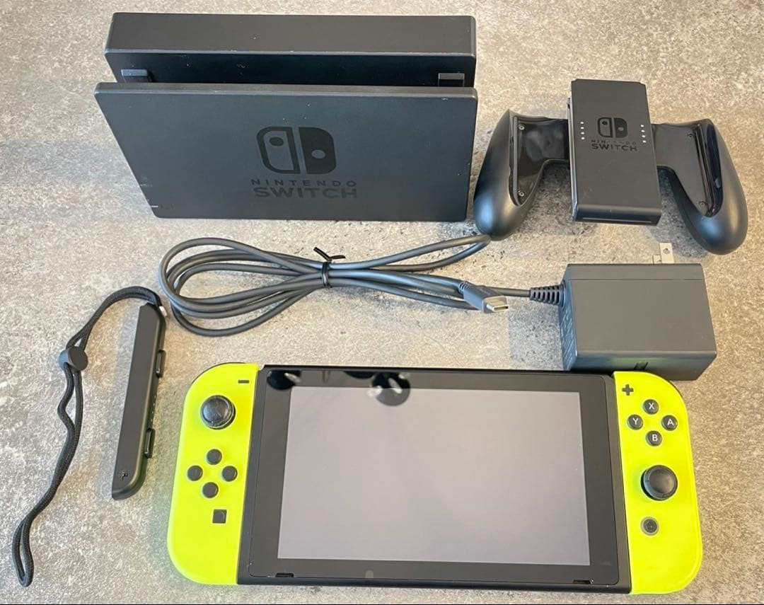 ニンテンドースイッチ　本体　ネオンイエロー