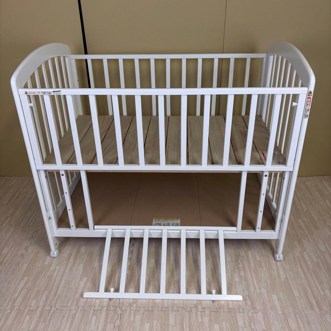 ☆新品に近い☆カトージ　立ちベッド4ポジション　ホワイト　すのこ床板　ハイタイプ