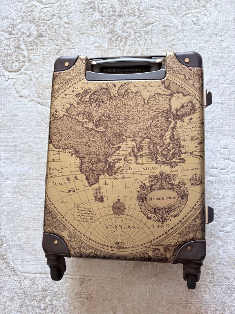 【完売品　値下げ】WORLD Trunk/BR地図柄トランクケース