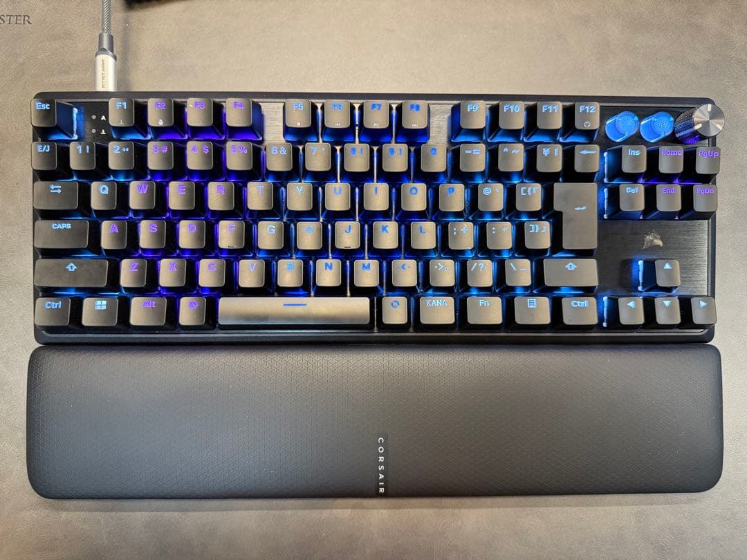 CORSAIR K70 PRO TKL 交換用キーキャップ2種付き