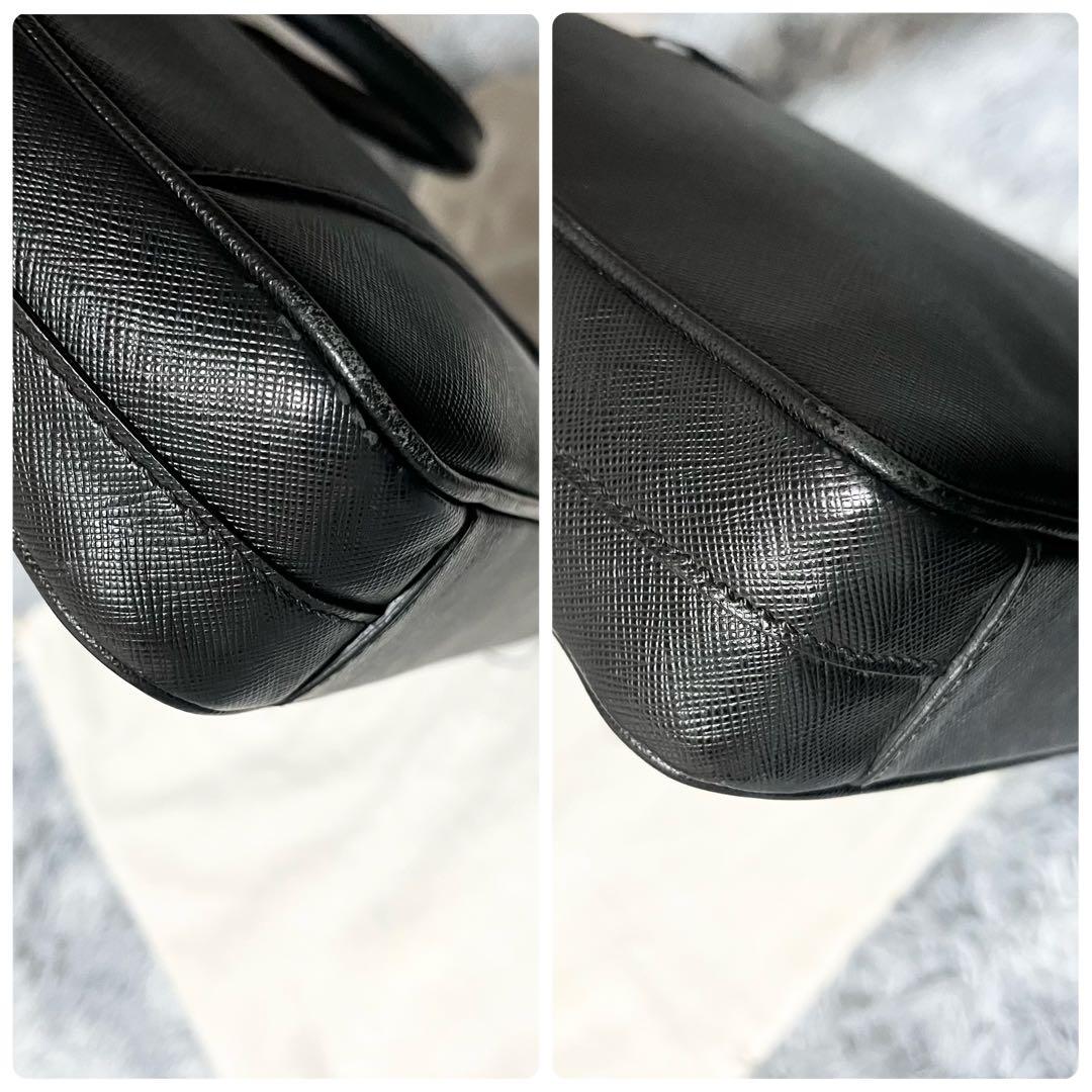 美品　PRADA 現行　ビジネスバッグ　サフィアーノレザー 三角ロゴ　黒
