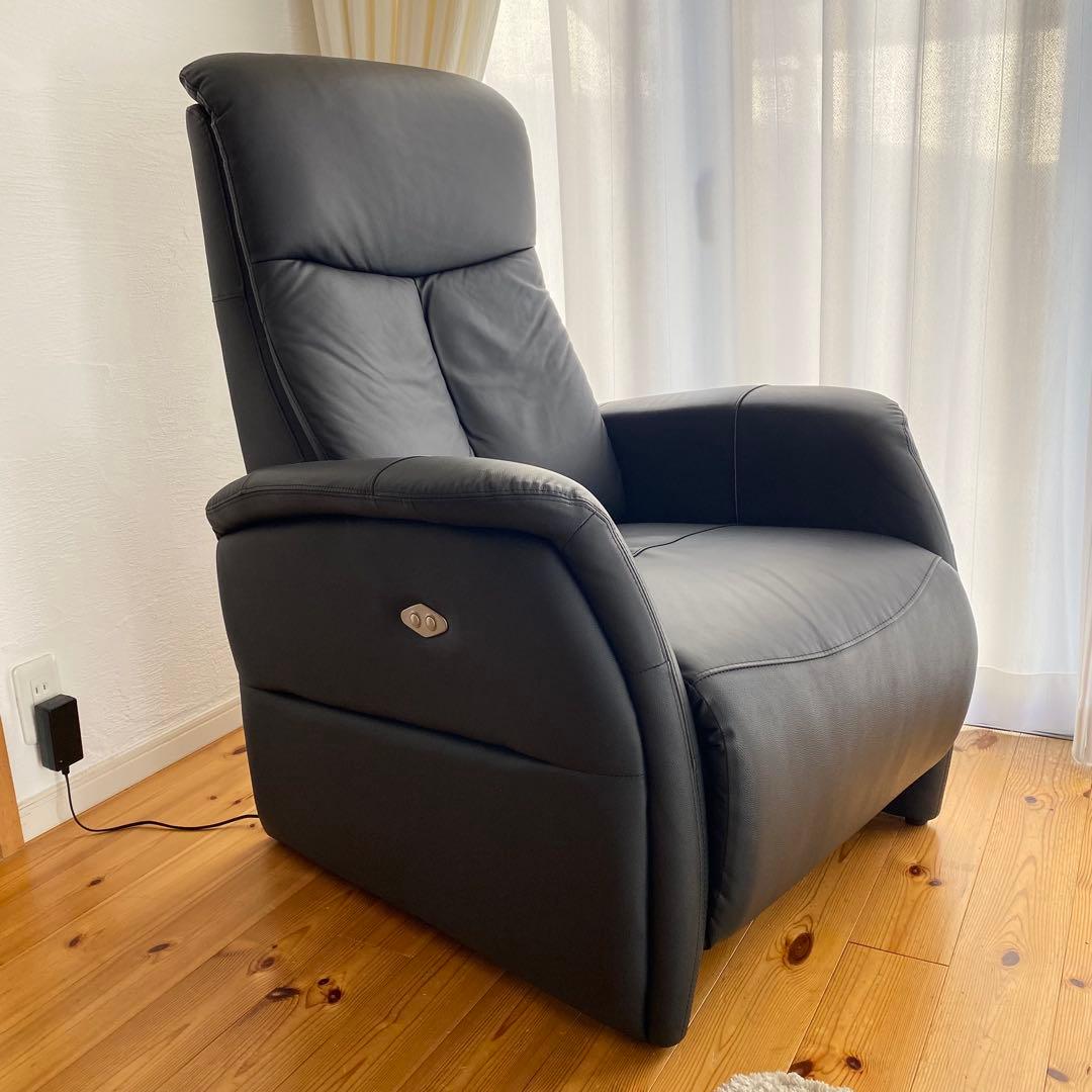 10月31日までお値引き中❗️電動リクライニングチェア(コンフェ革 BK)