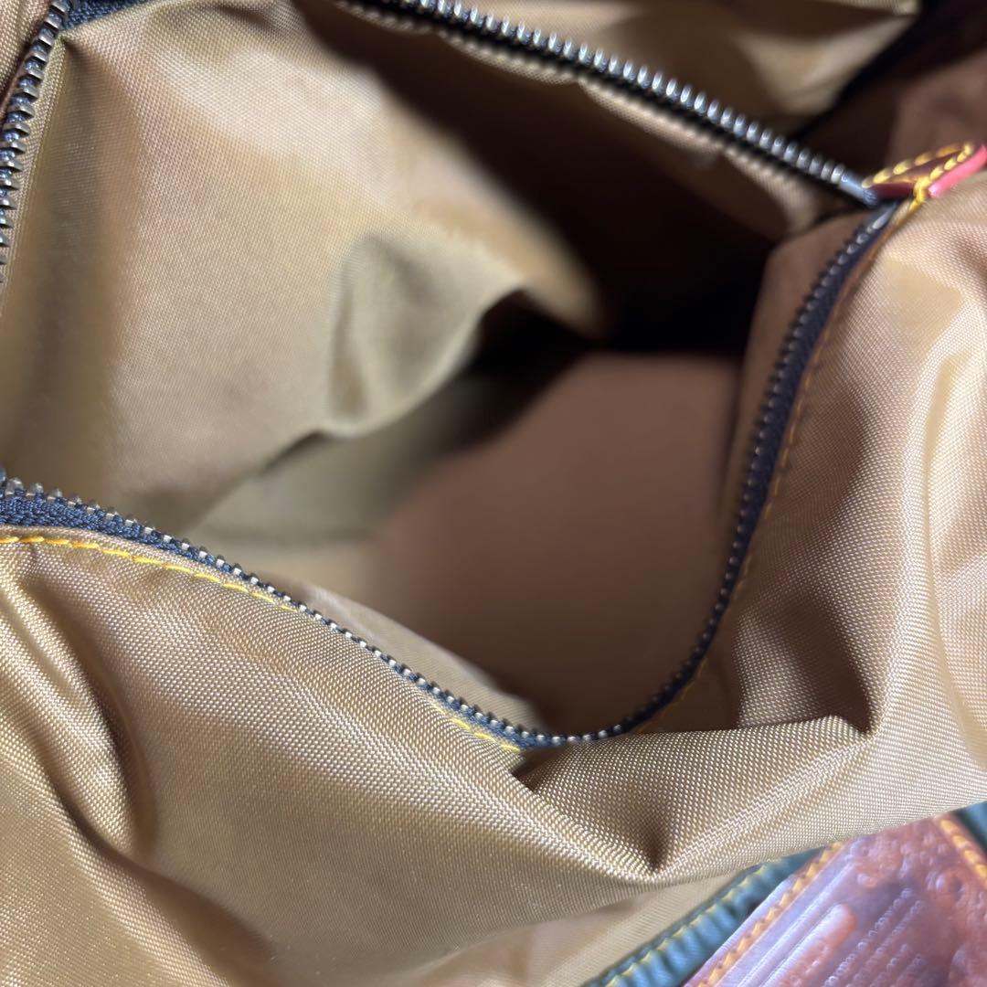 大人気✨　ハンティングワールド バチューサーパス カーキ系 メッセンジャーバッグ