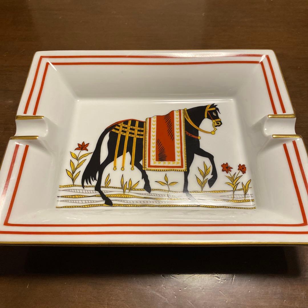 HERMES 陶器製馬柄アッシュトレイ