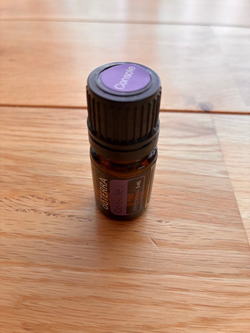 新品未開封doTERRA エッセンシャルオイル 25本セット　ケース付き