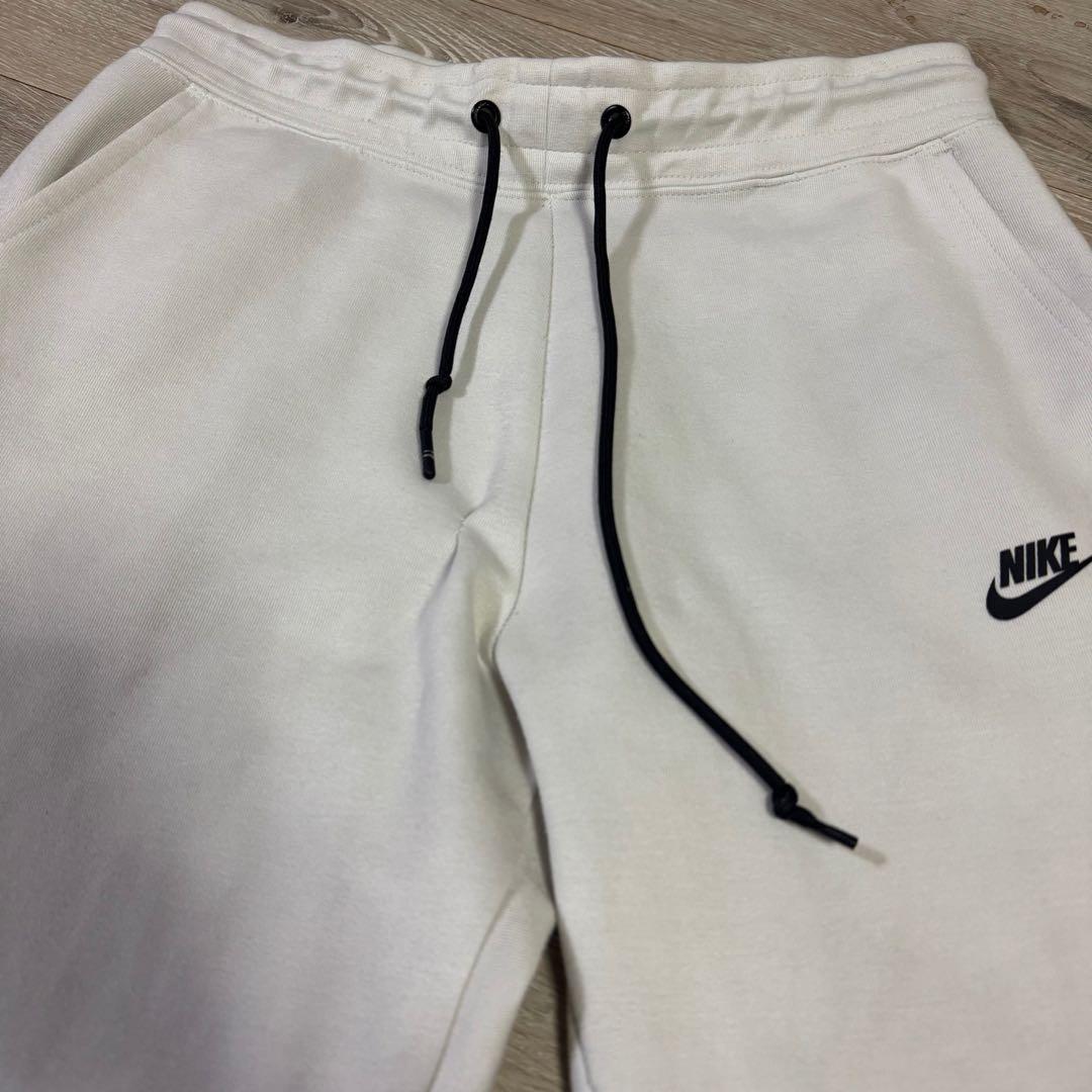 希少カラー　NIKE テックフリース　セットアップ白　ホワイト