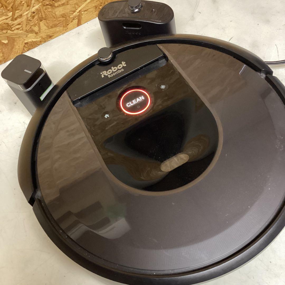 Roomba i7 ロボット掃除機 本体 黒　充電ドック付き　ルンバ　（K78）