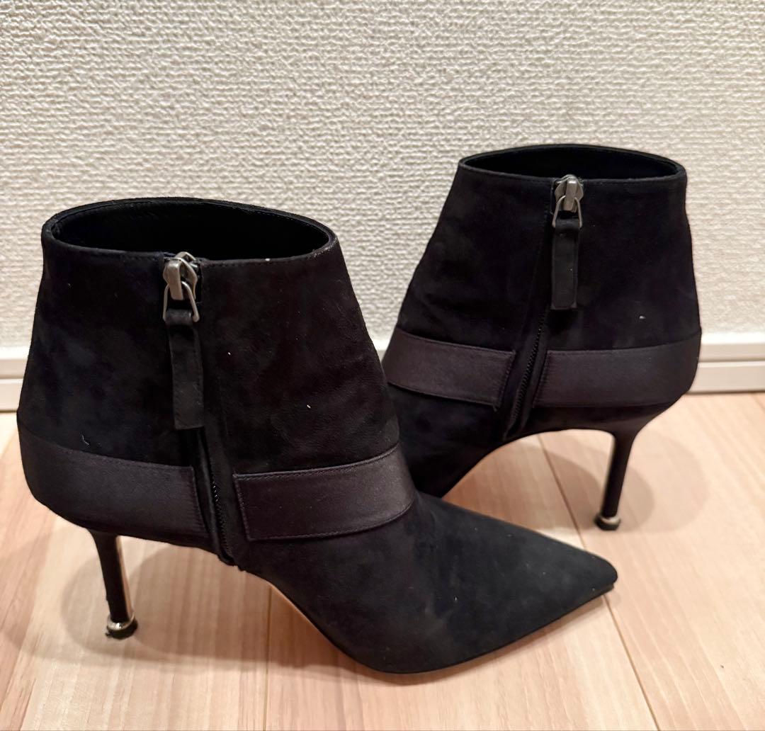 MANOLO BLAHNIK ハンギシスエード アンクルブーツ　37