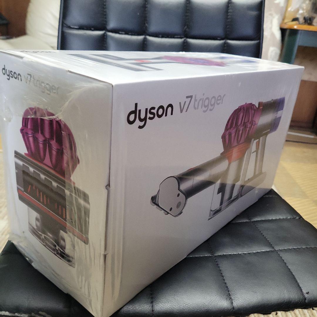 dyson v7 trigger ハンディ掃除機 2.7kg
