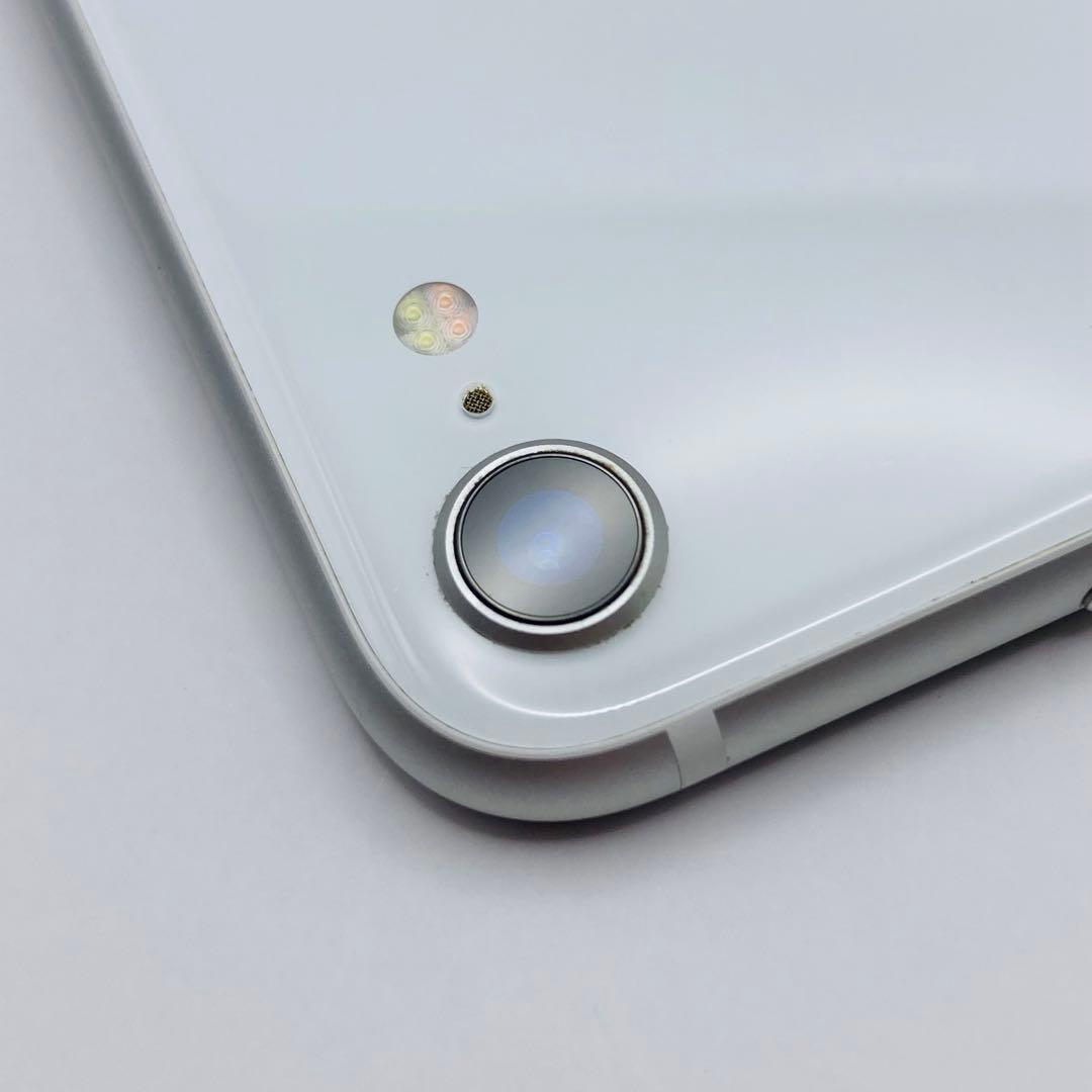 ②Apple iPhone SE2 ホワイト　白　アップル　アイフォン　第二世代