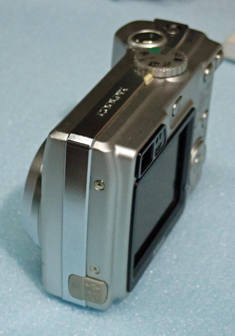 Nikon COOLPIX 5900 デジタルカメラ & 防水ケース