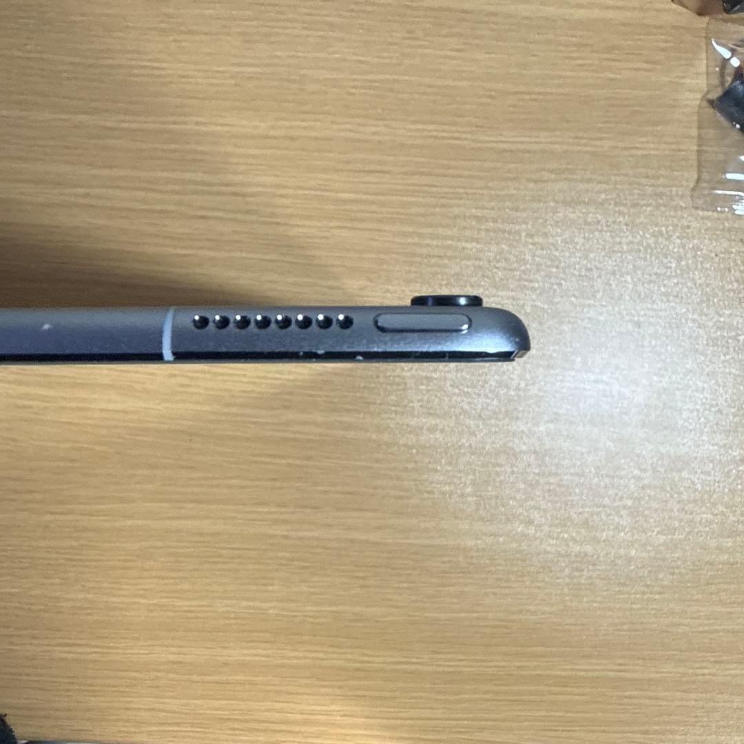 【完動品】iPad Pro 10.5インチ SIMフリー