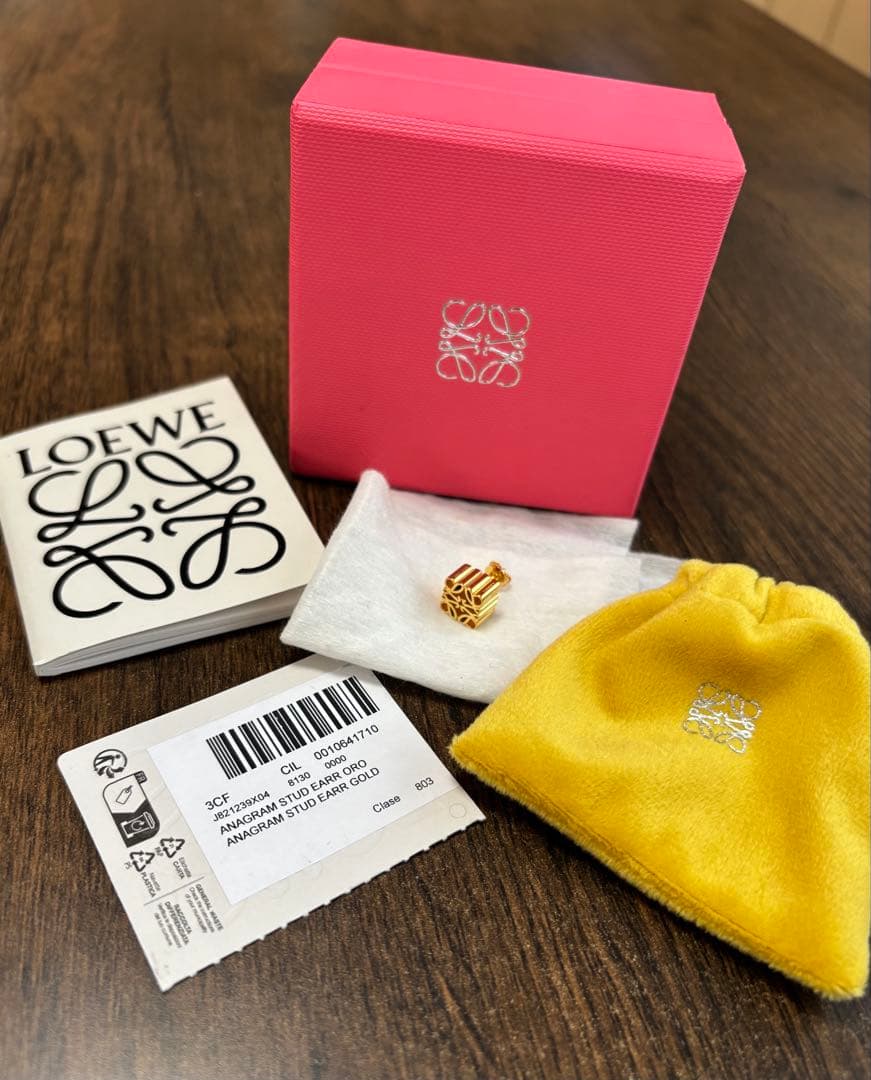 LOEWEロエベ ピアス ゴールド