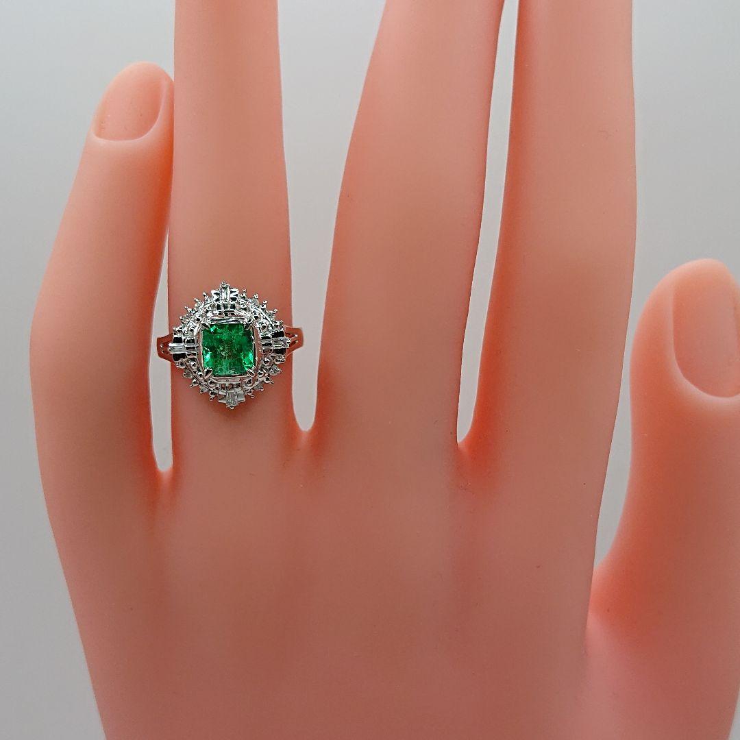 あで様天然エメラルド取り巻きリング 天然ダイヤモンドリング プラチナ900