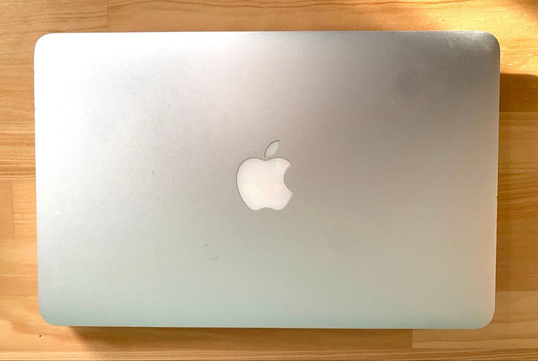 MacBook Air 11inch Early 2014 シルバー