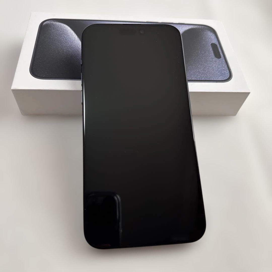 iPhone15 pro max256GB ブルーチタニウム 2025/11購入