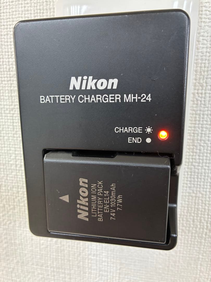 Nikon ニコン D3200 デジタル一眼レフカメラセット【フラッシュ故障？】