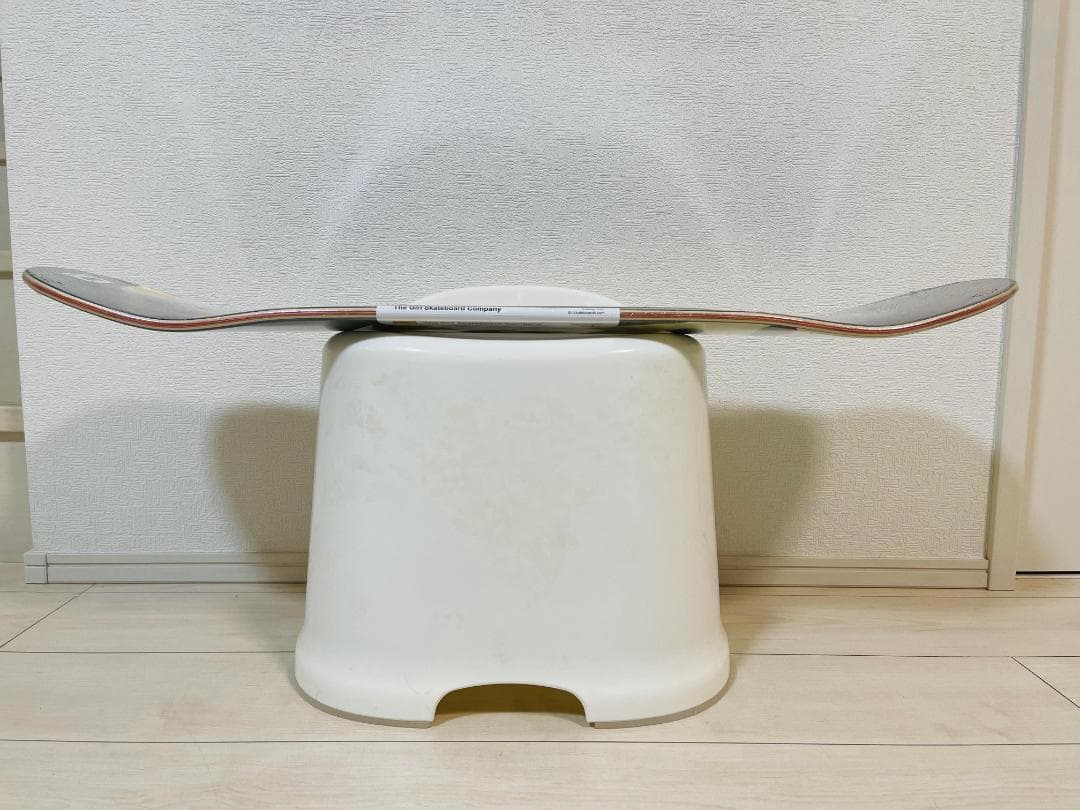 台湾製無地黒デッキテープ付きGIRL ガール　8.0デッキ ハローキティ