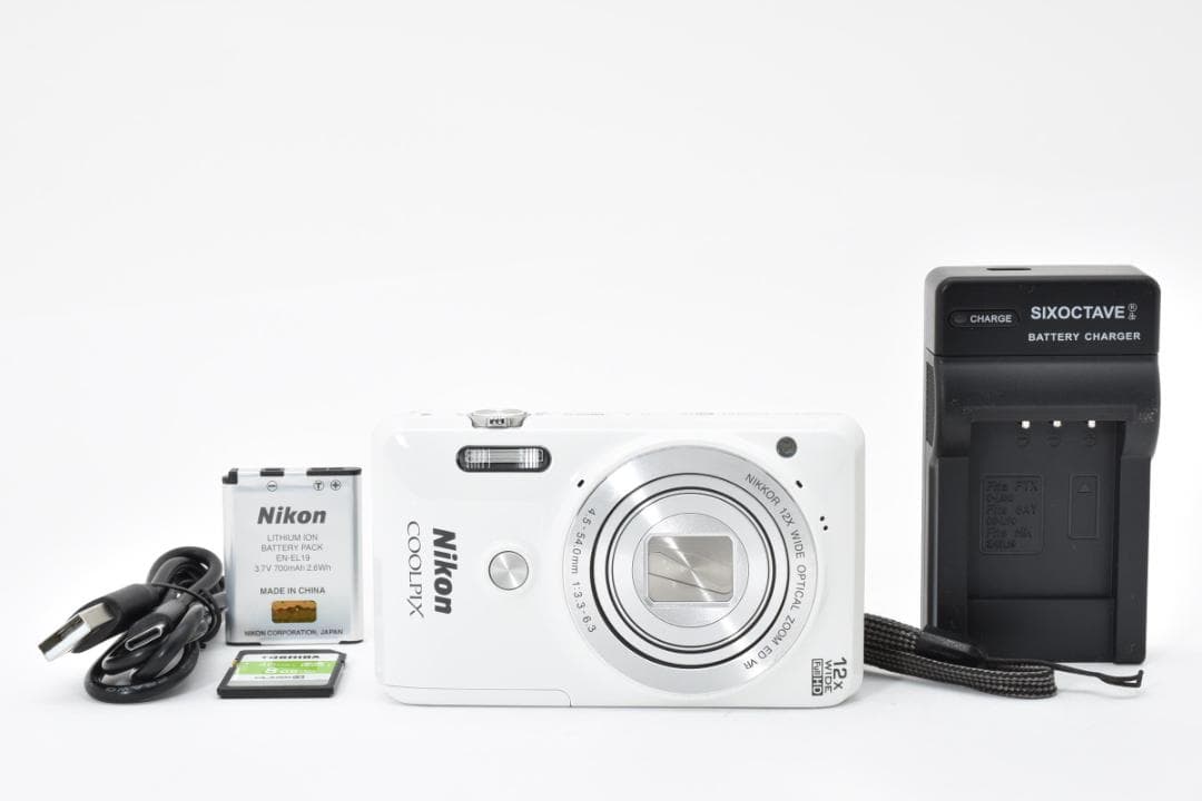 お値下げ歓迎・美品 Nikon COOLPIX S6900 ホワイト 1574