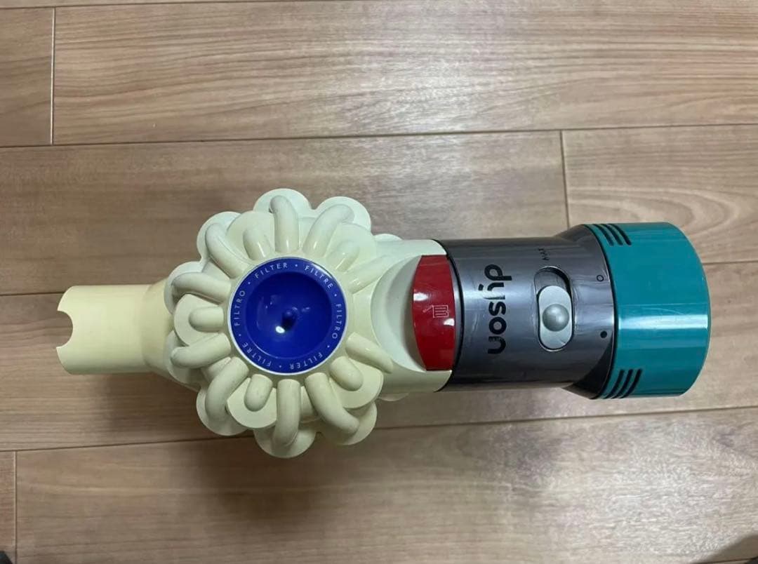 ダイソン コードレスクリーナー　HH11