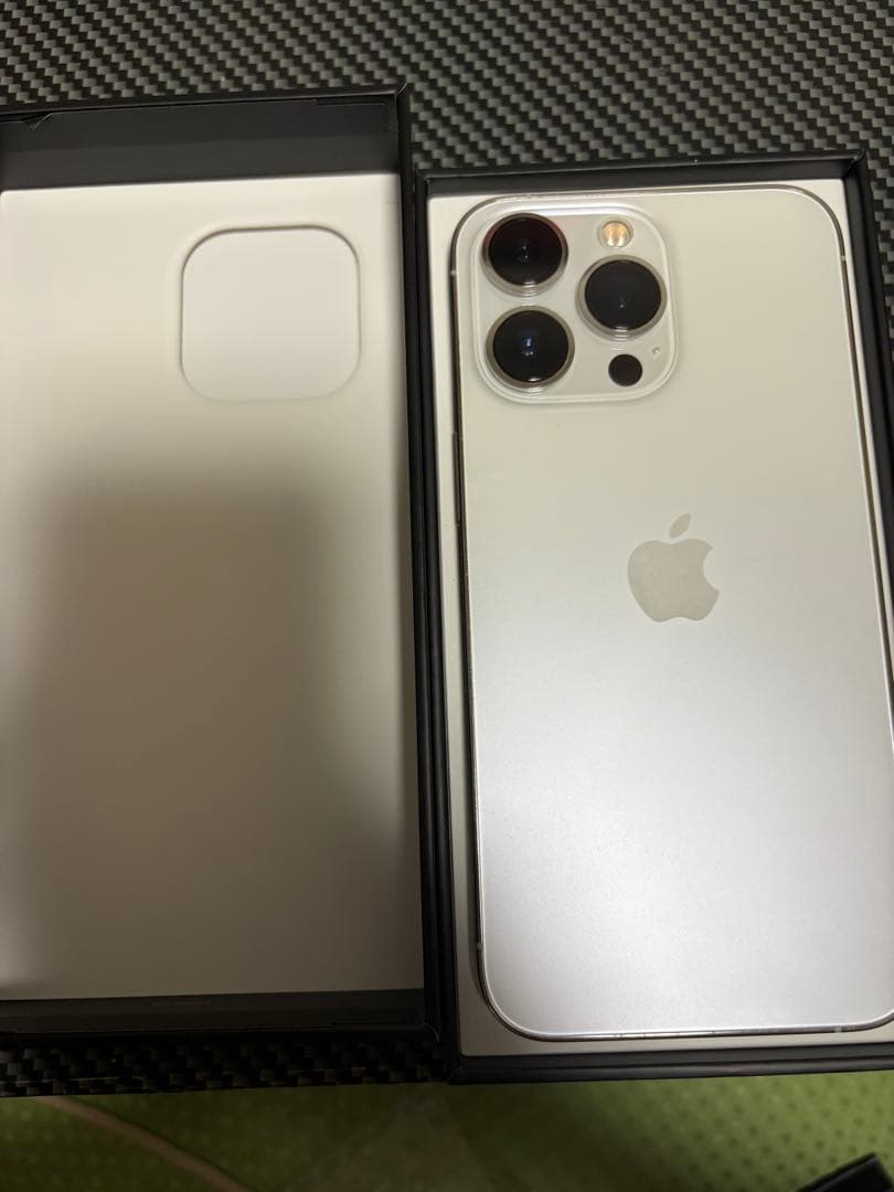iPhone13Pro 256GB 本体　箱フィルム付き、ケーブル新品付き