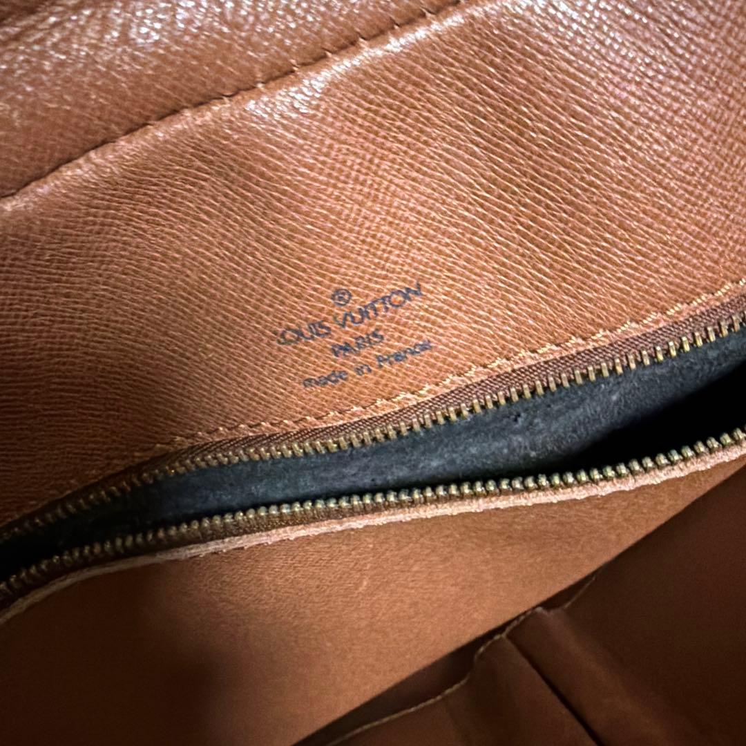 LOUIS VUITTON ルイヴィトン モノグラム ポルトドキュマン