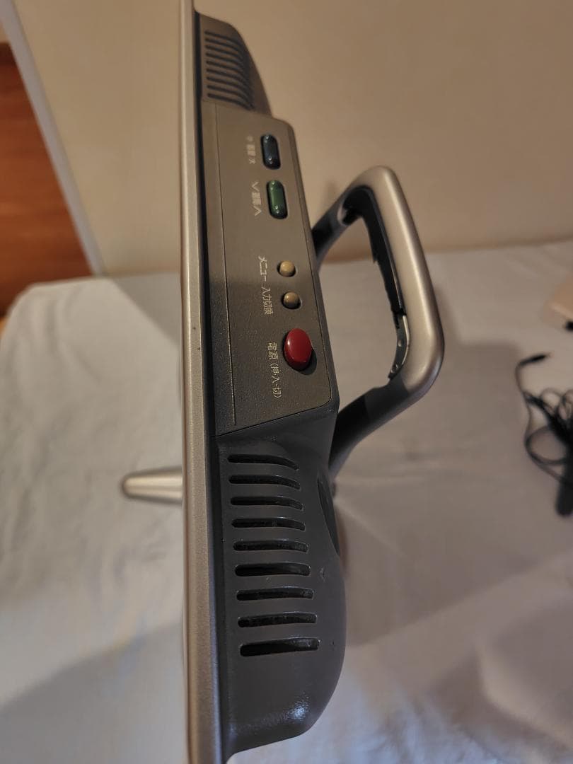 シャープAQUOS LC-13C3-S 液晶テレビ 2002年製