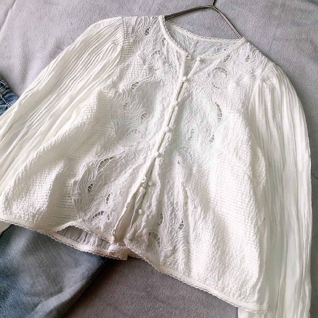 イエナラブークル ピンタック刺繍ブラウス 24SS ホワイト