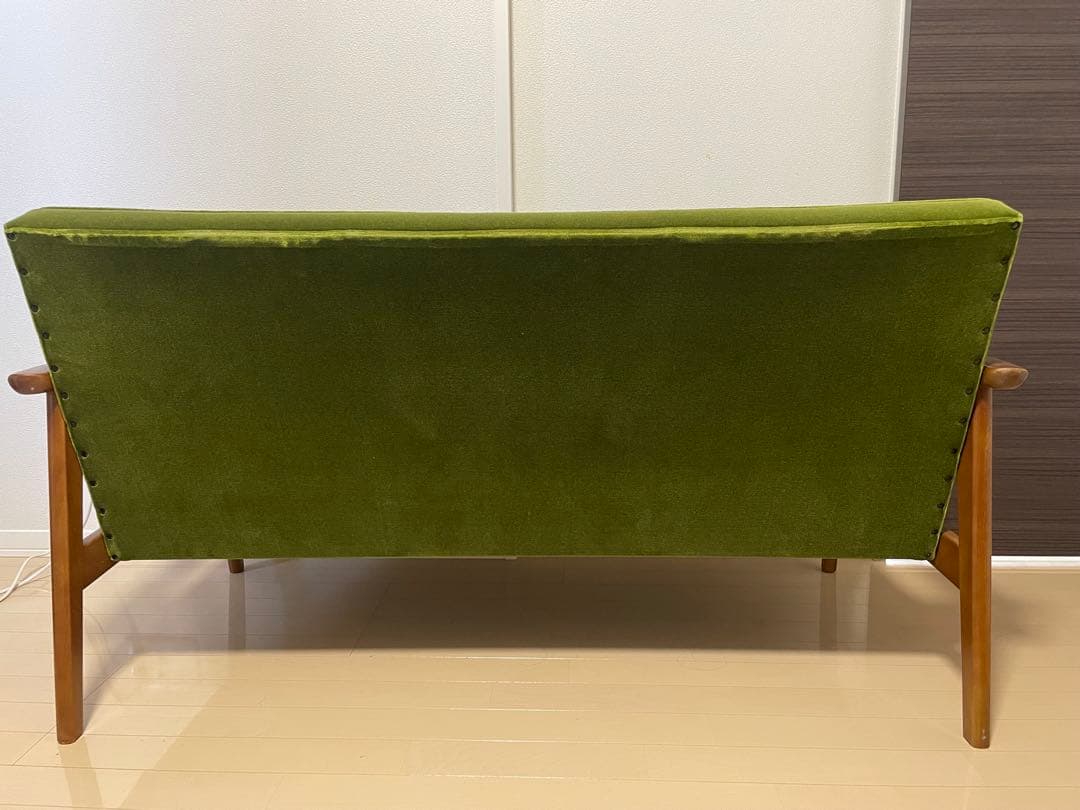 【50周年記念仕様】カリモク60 Kチェア モケットグリーン　2人掛けソファ