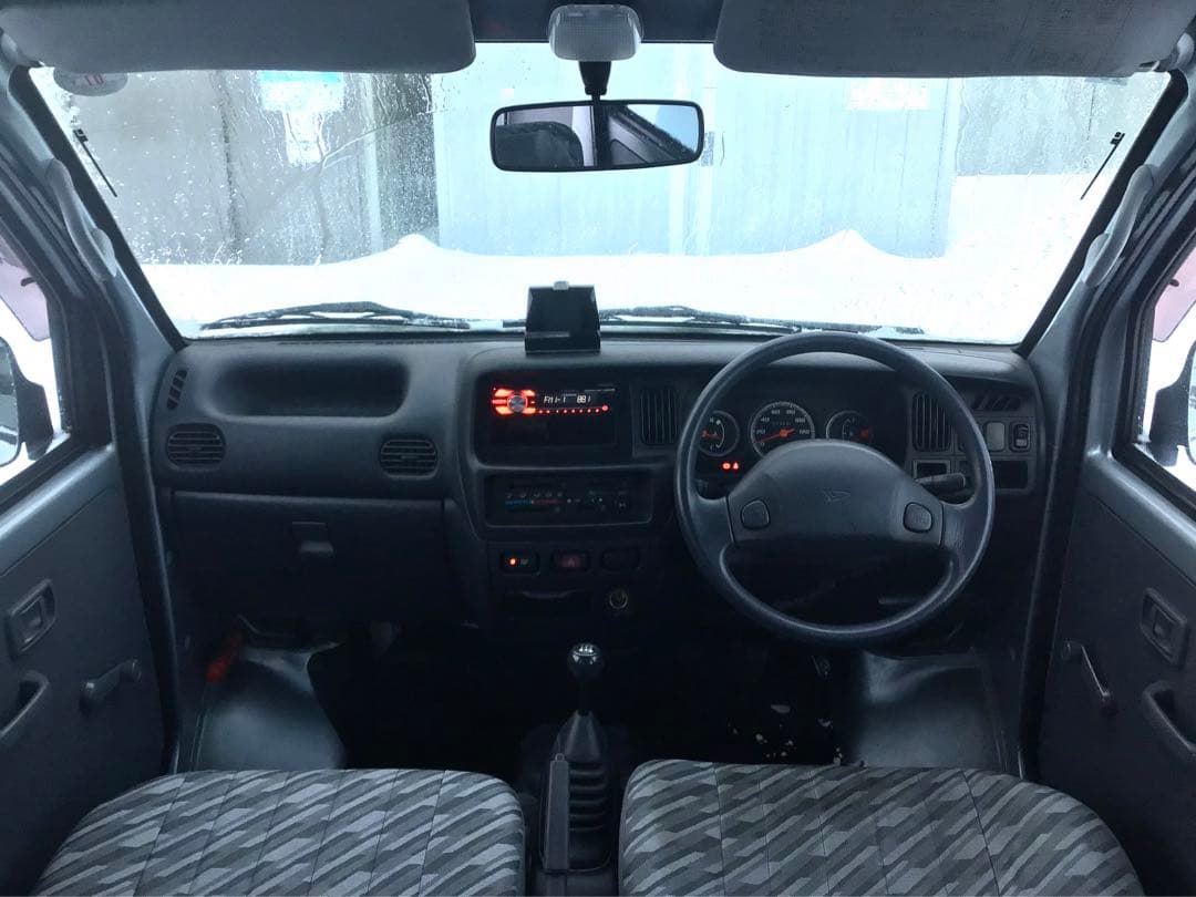 希少！禁煙・本州車！ハイゼットカーゴデラックス4WD MT車 走行7.3万km