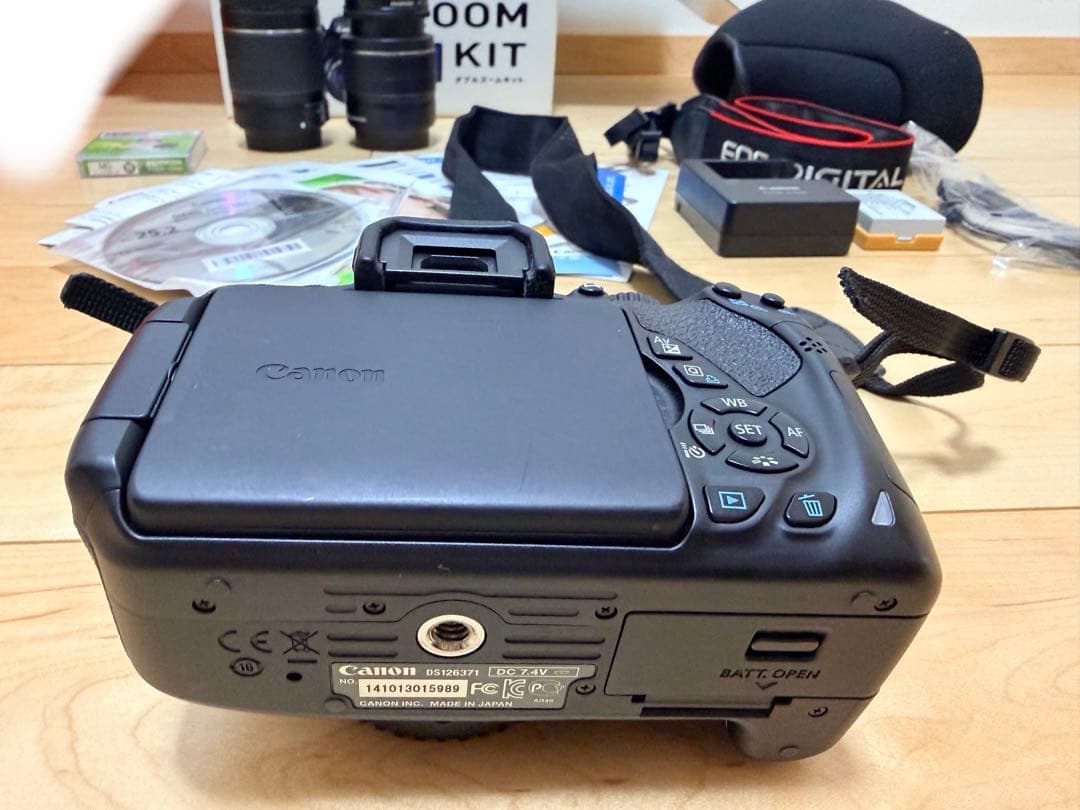 【美品】Canon キヤノン　ダブルズームキット　EOS Kiss6i